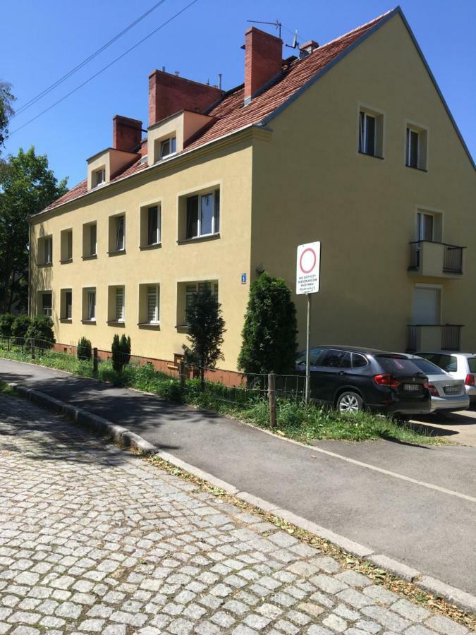 Apartament Studencka Еленя-Гура Экстерьер фото